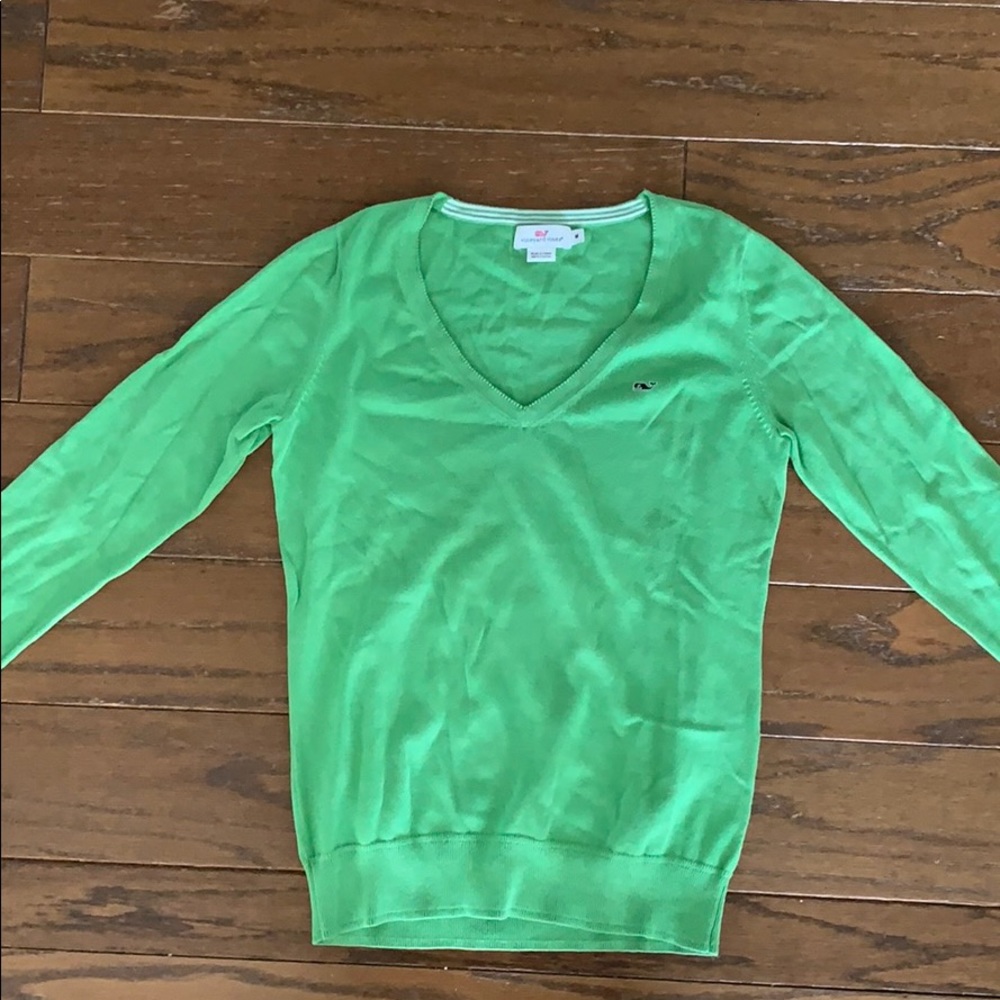 vineyard vines vneck sweater